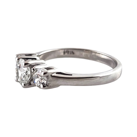 14K White Gold Round Cut Diamond Trinity Style Engagement Ring Size 6 #19025 - Picture 2 of 8